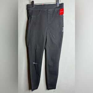 NWT Spanx Jeans Spanx Vintage  Black Distressed Ankle  Size M